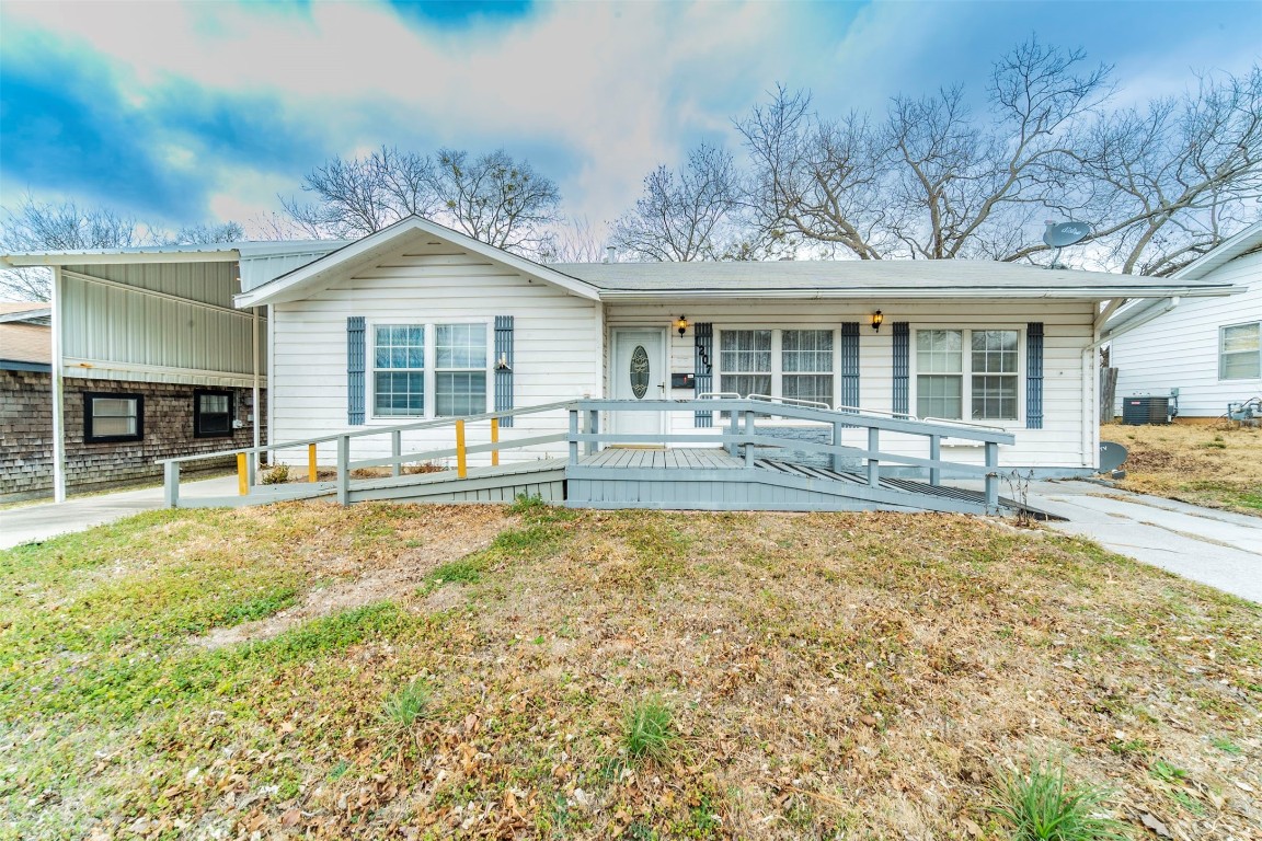 1207 Liberty Street Weatherford TX 76086