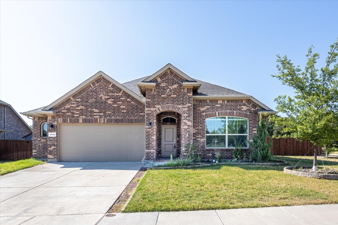 1734 Swale Lane Granbury TX 76049