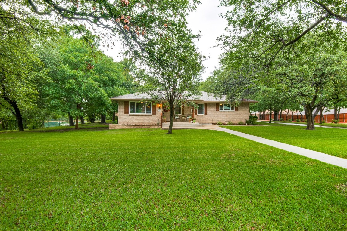 511 Millican Drive Lewisville TX 75057