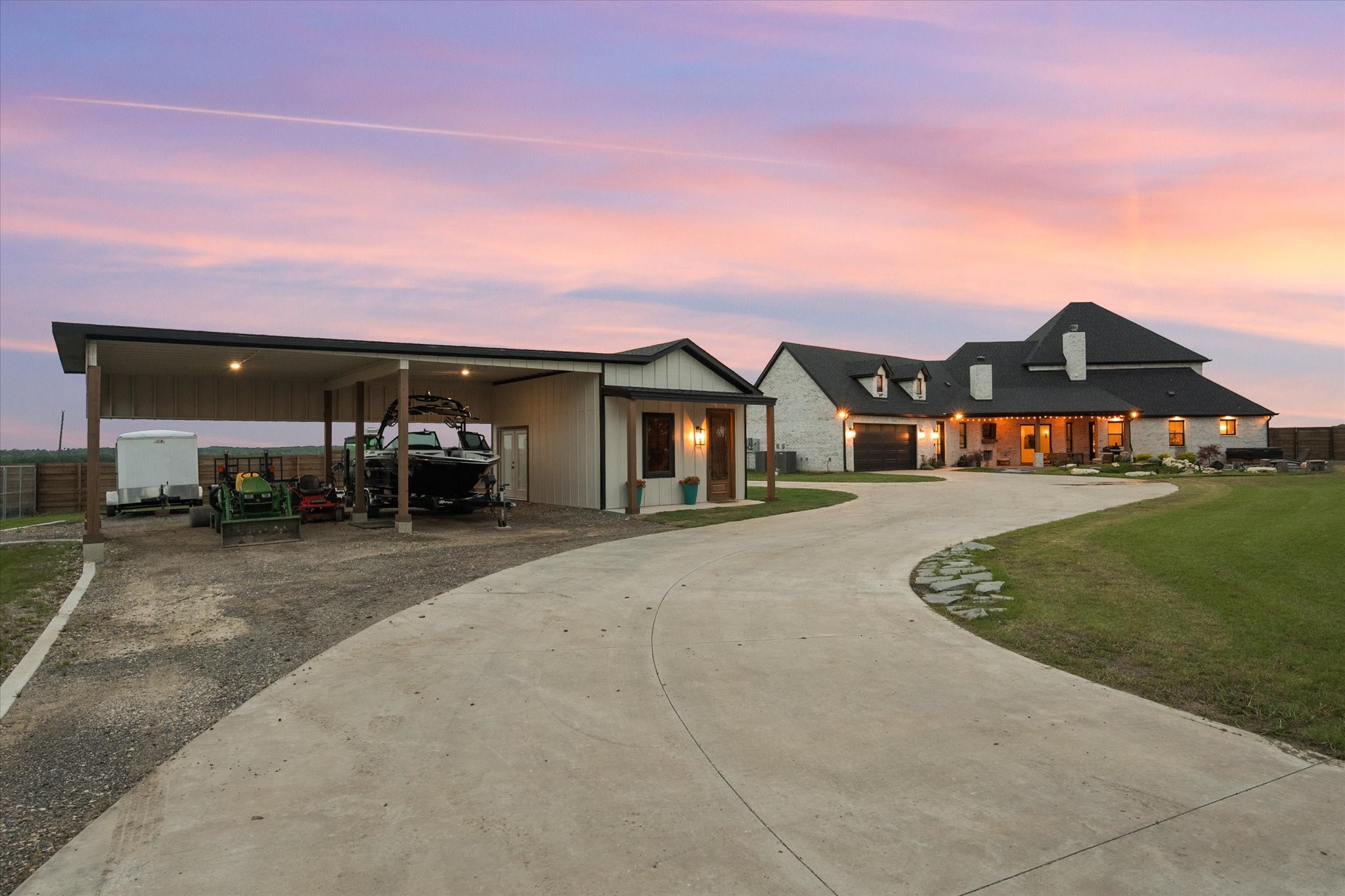1911 Ozro Road Venus TX 76084