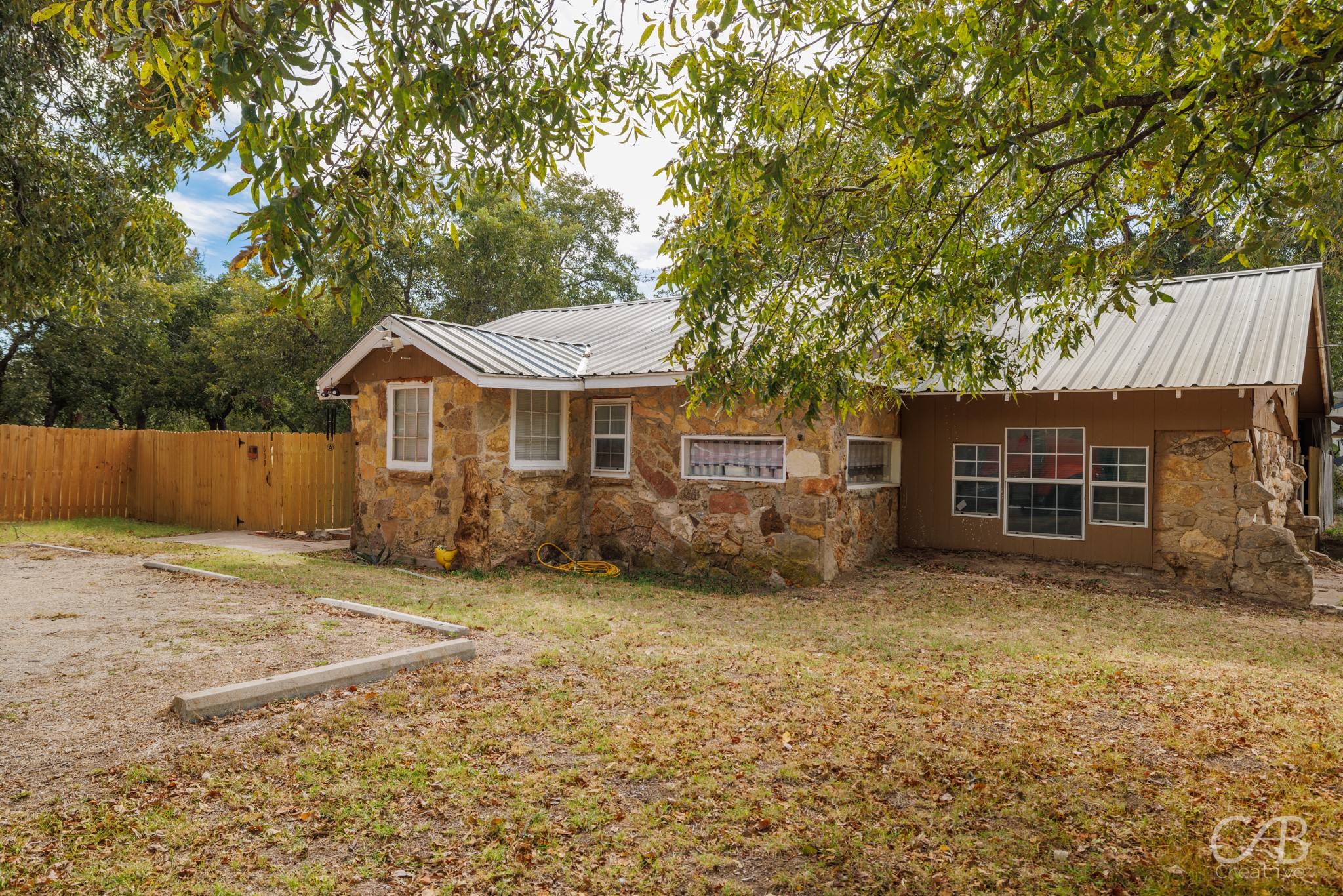 609 N 4th Street W Clyde TX 79510