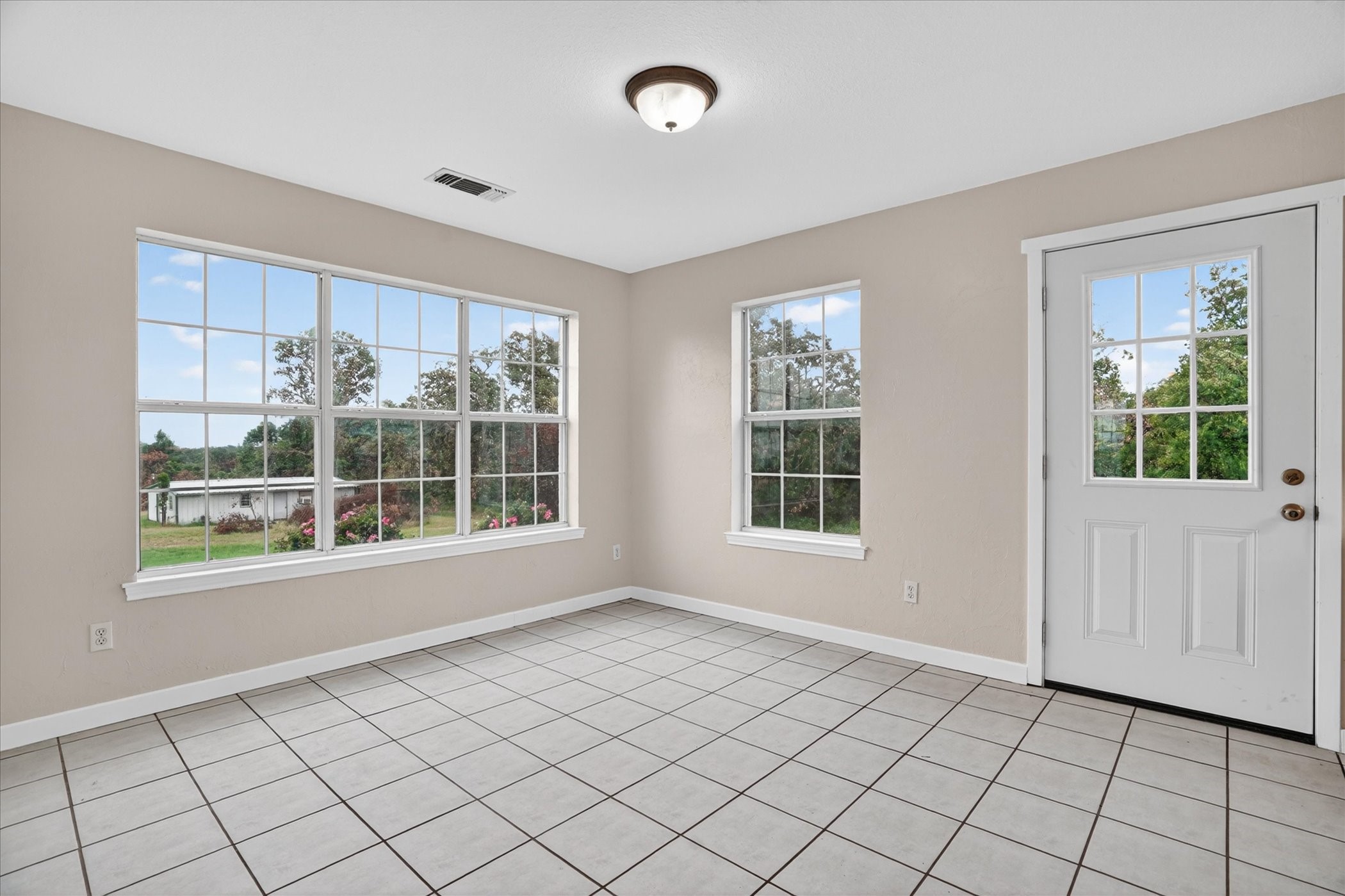 4697 Holbrook Road Springtown TX 76082