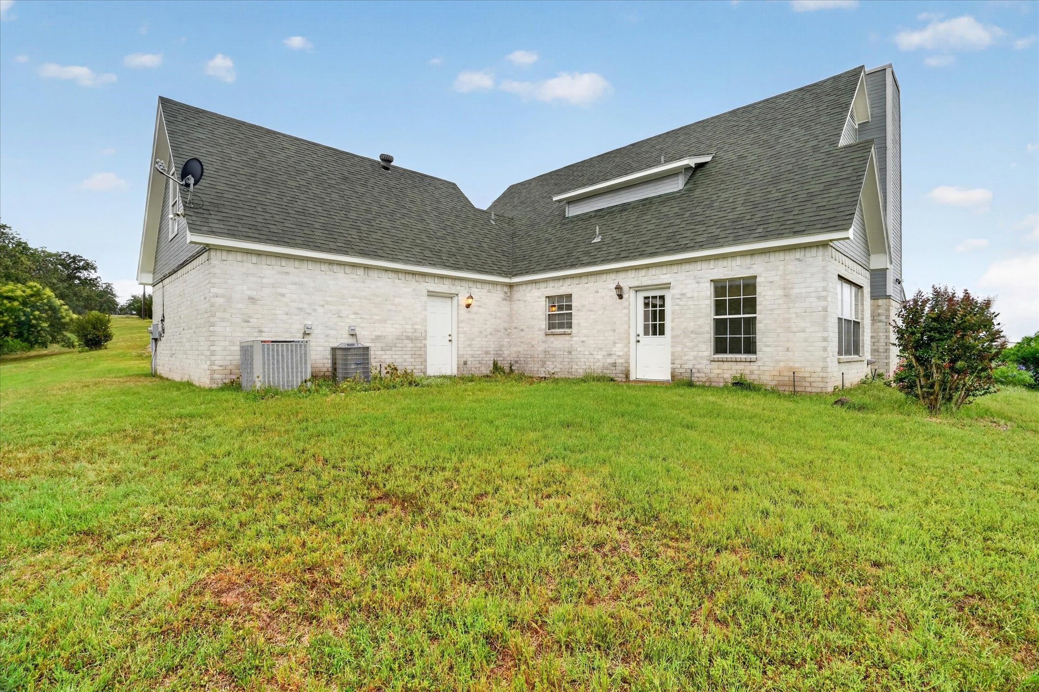 4697 Holbrook Road Springtown TX 76082