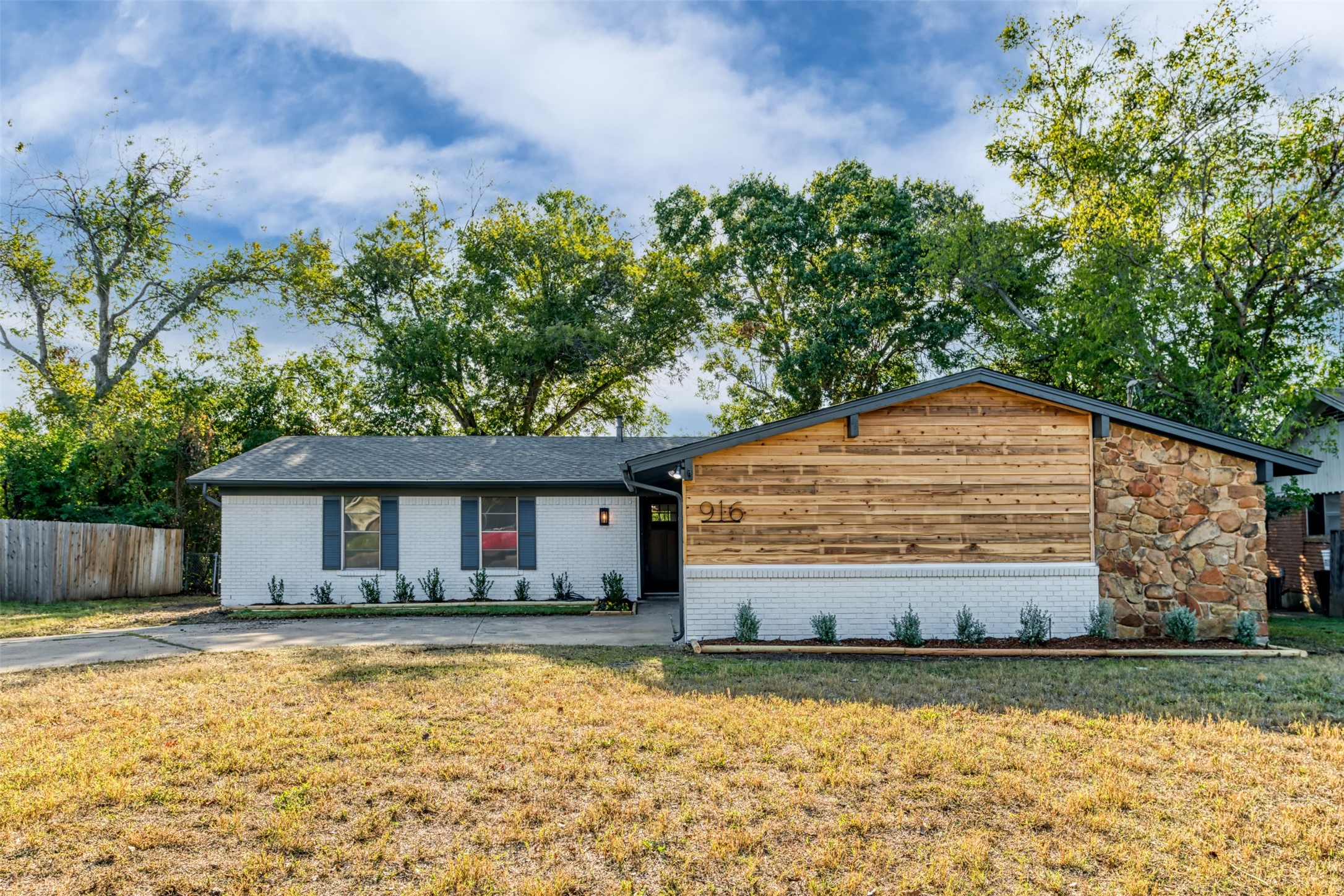 916 Blue Lake Drive Fort Worth TX 76103