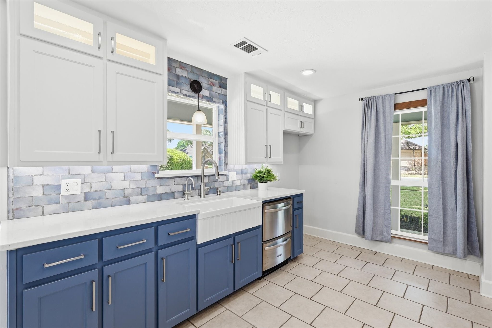 613 Evergreen Drive Hurst TX 76054
