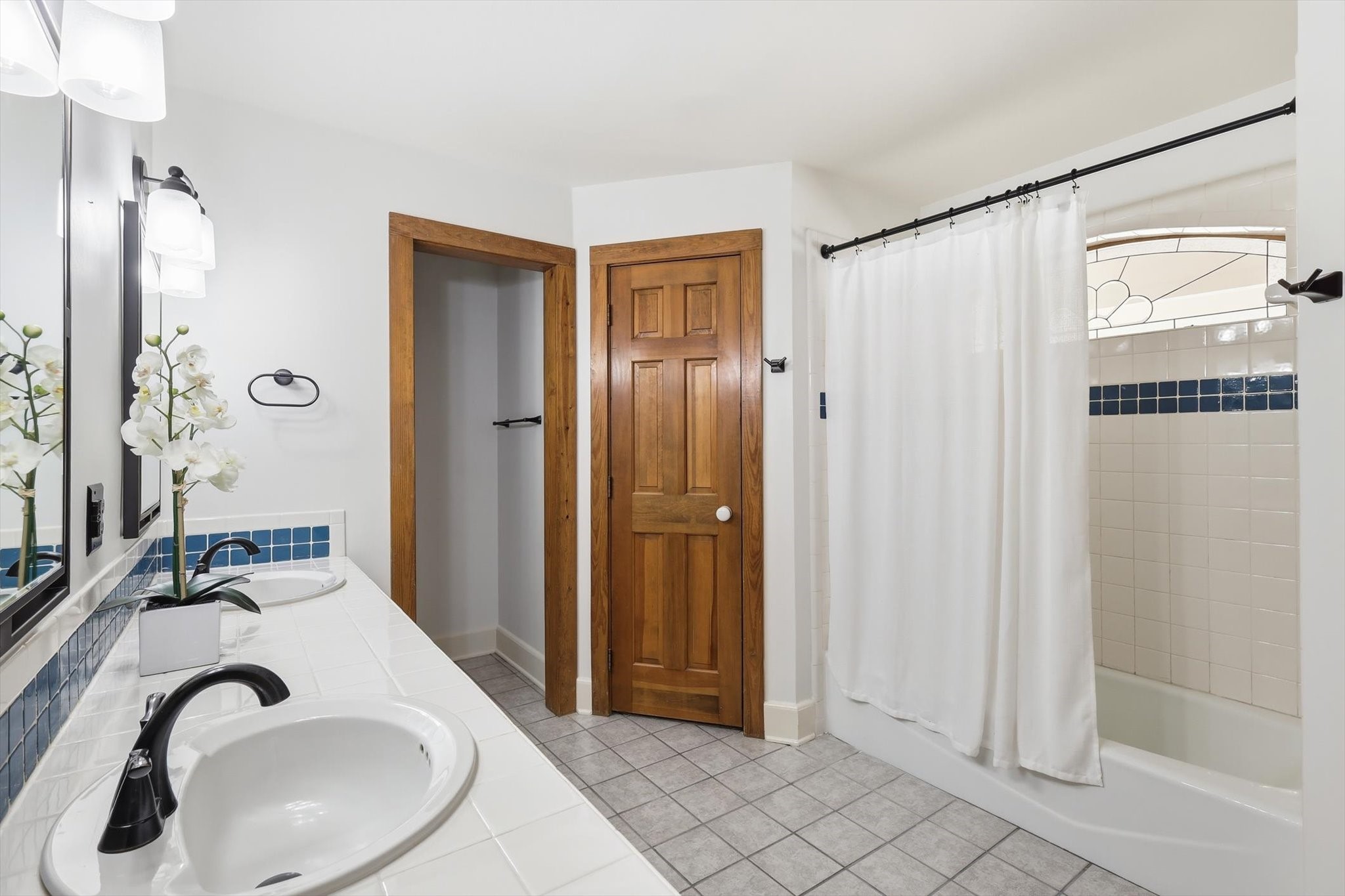 613 Evergreen Drive Hurst TX 76054
