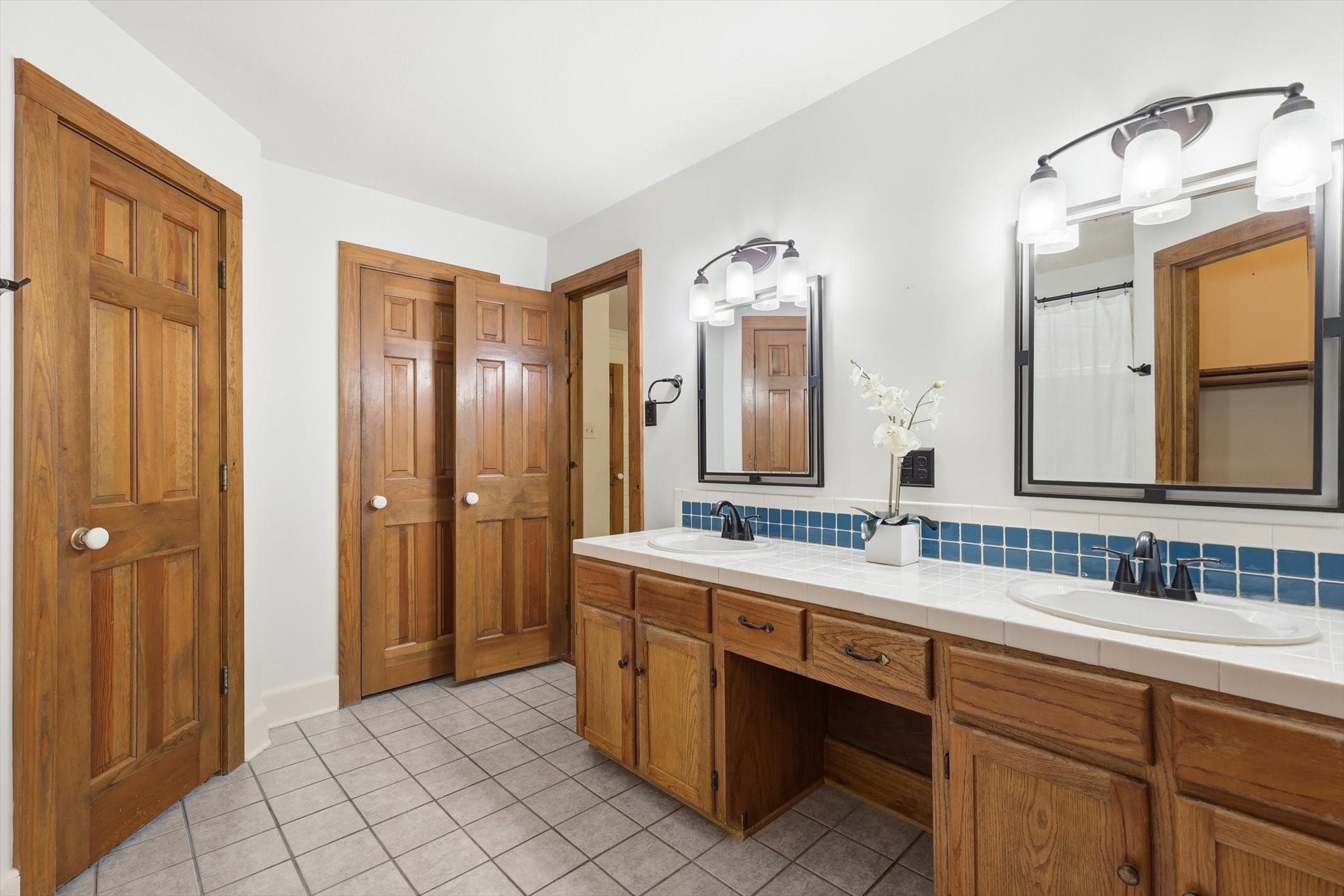 613 Evergreen Drive Hurst TX 76054