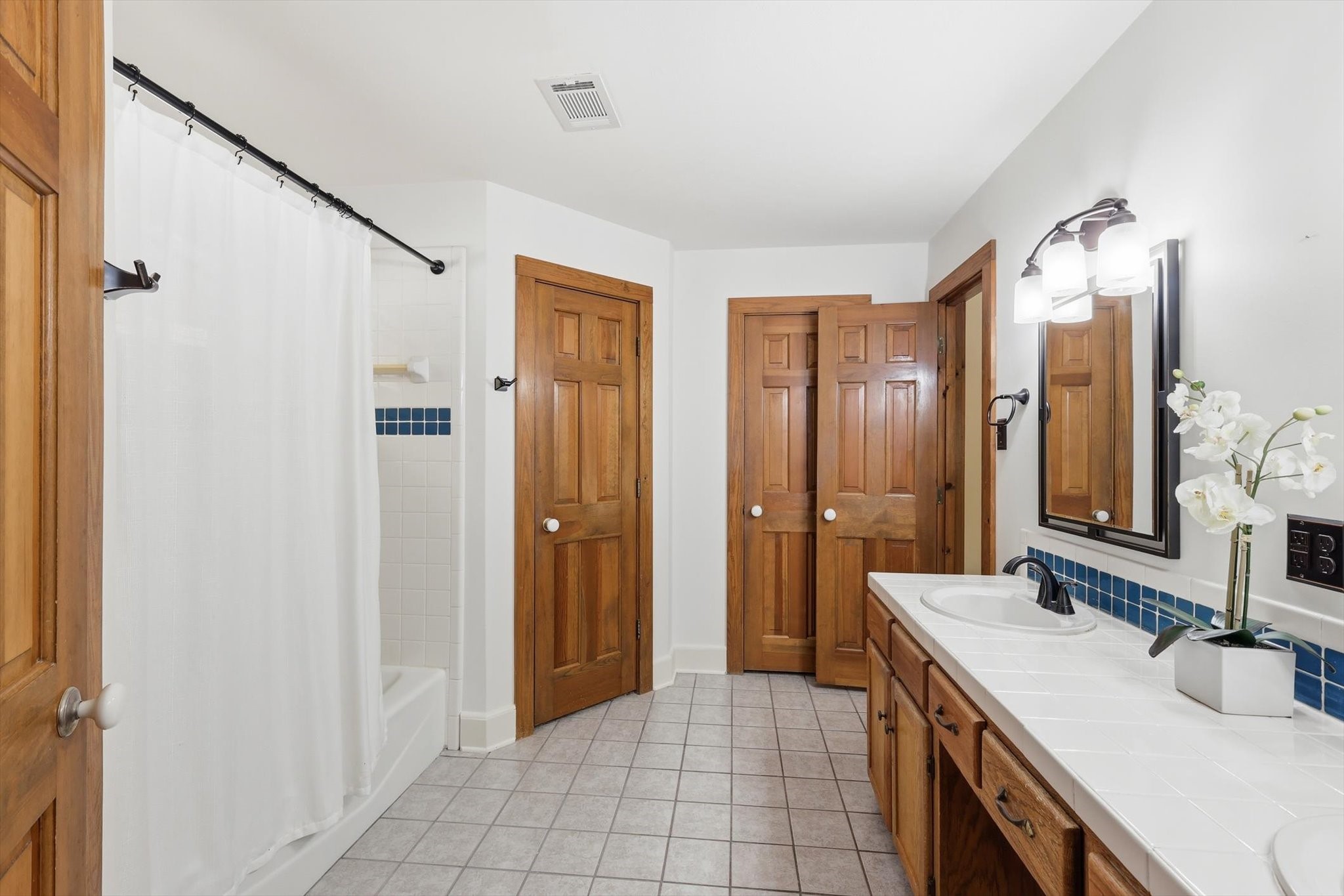 613 Evergreen Drive Hurst TX 76054
