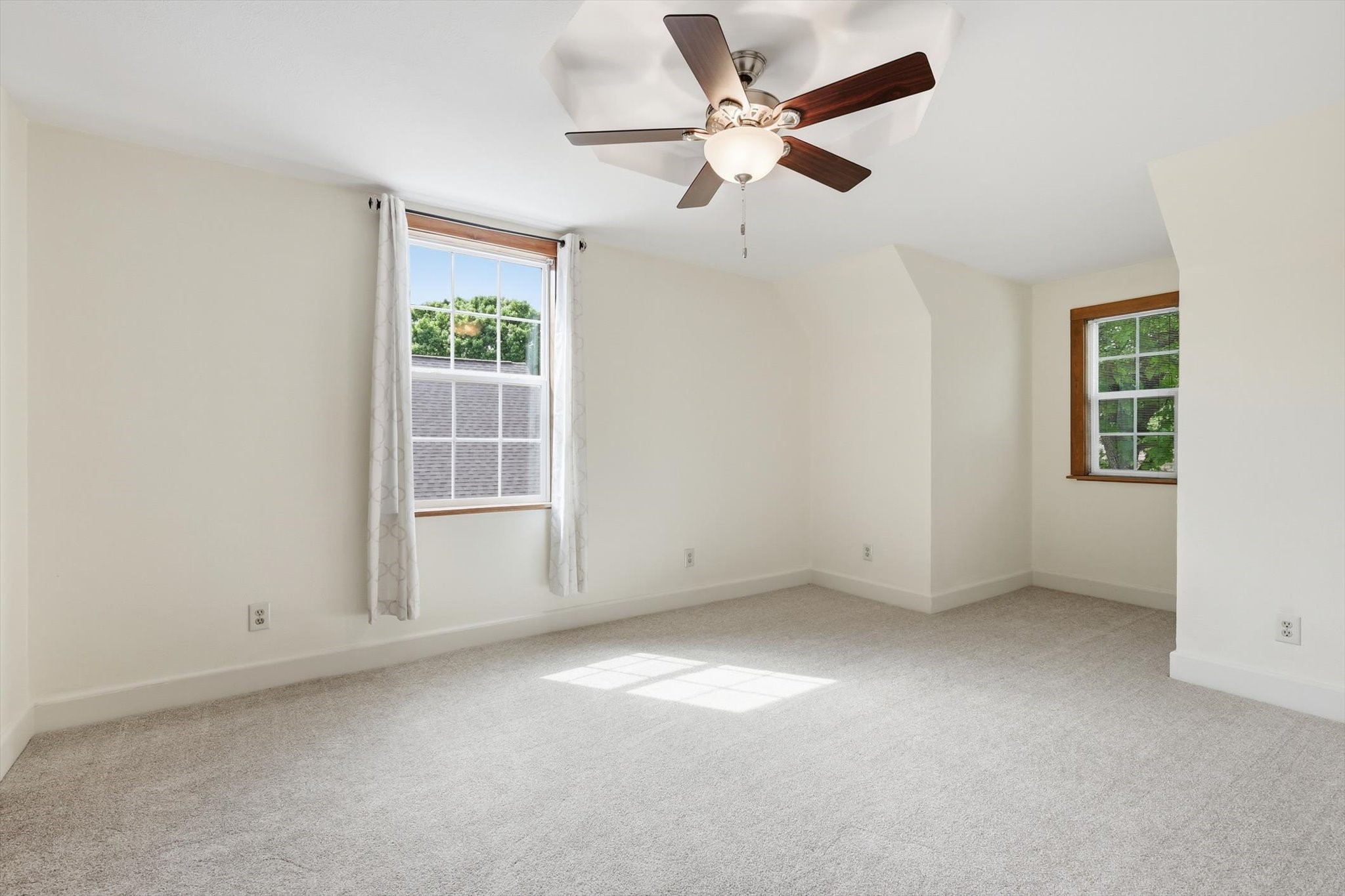 613 Evergreen Drive Hurst TX 76054