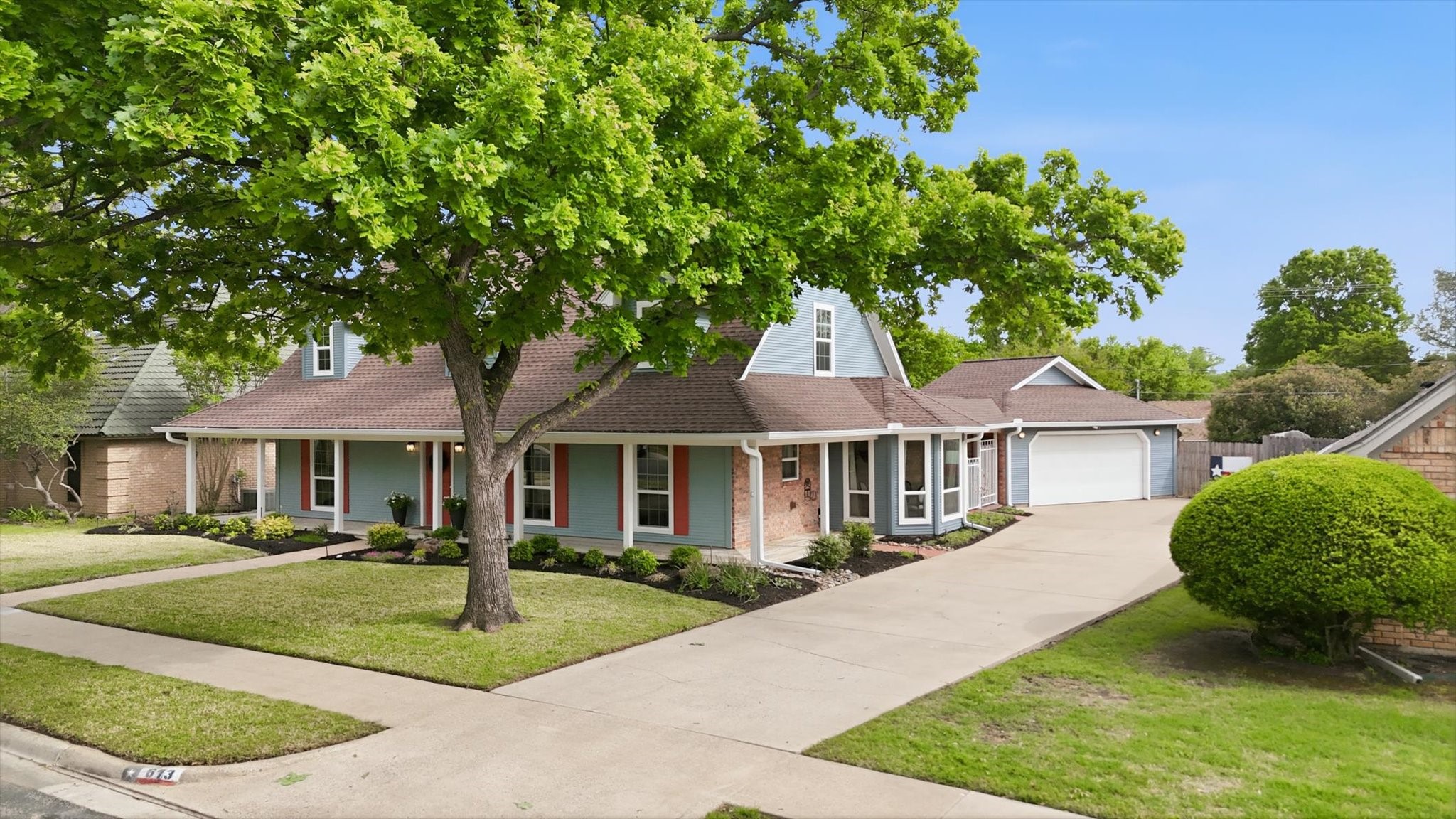 613 Evergreen Drive Hurst TX 76054