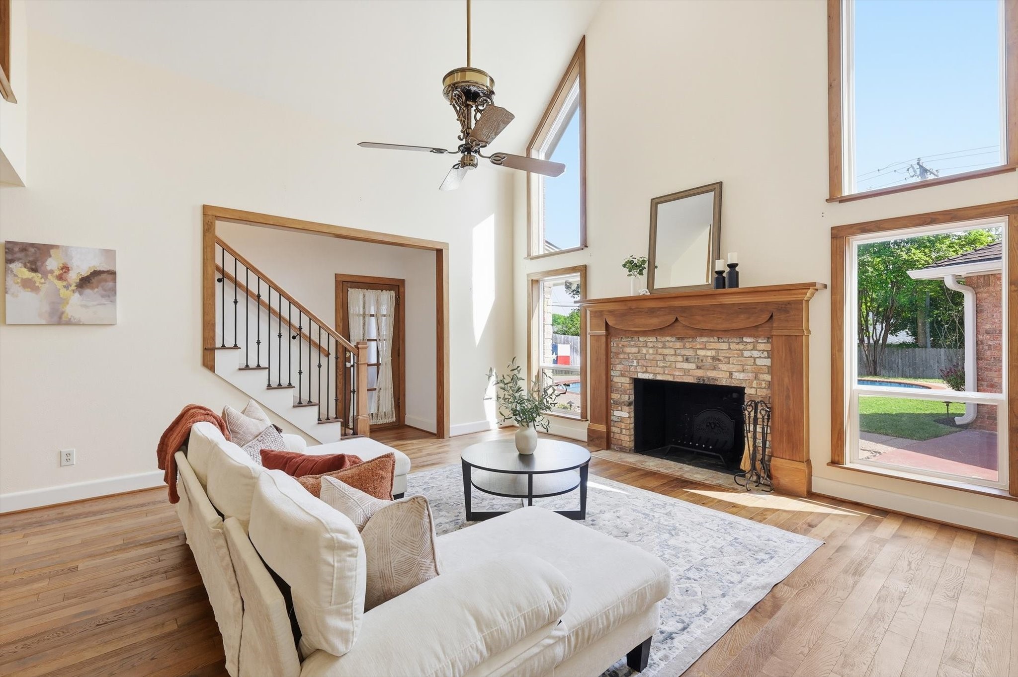 613 Evergreen Drive Hurst TX 76054