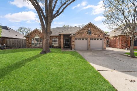 4384 Carolina Street Grand Prairie TX 75052