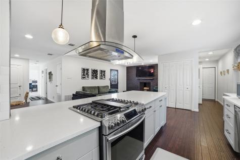 8142 Clear Springs Road Dallas TX 75240