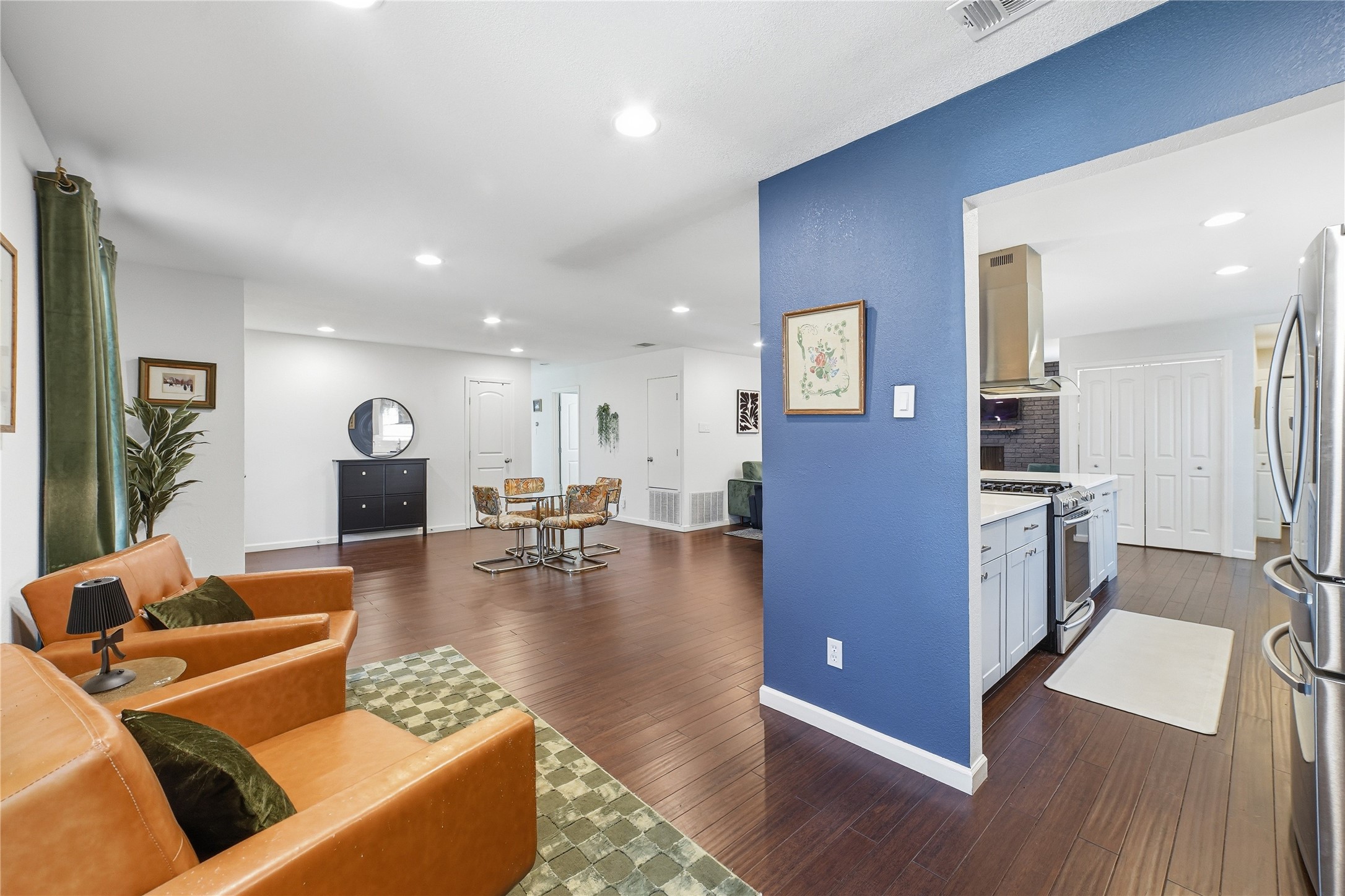 8142 Clear Springs Road Dallas TX 75240