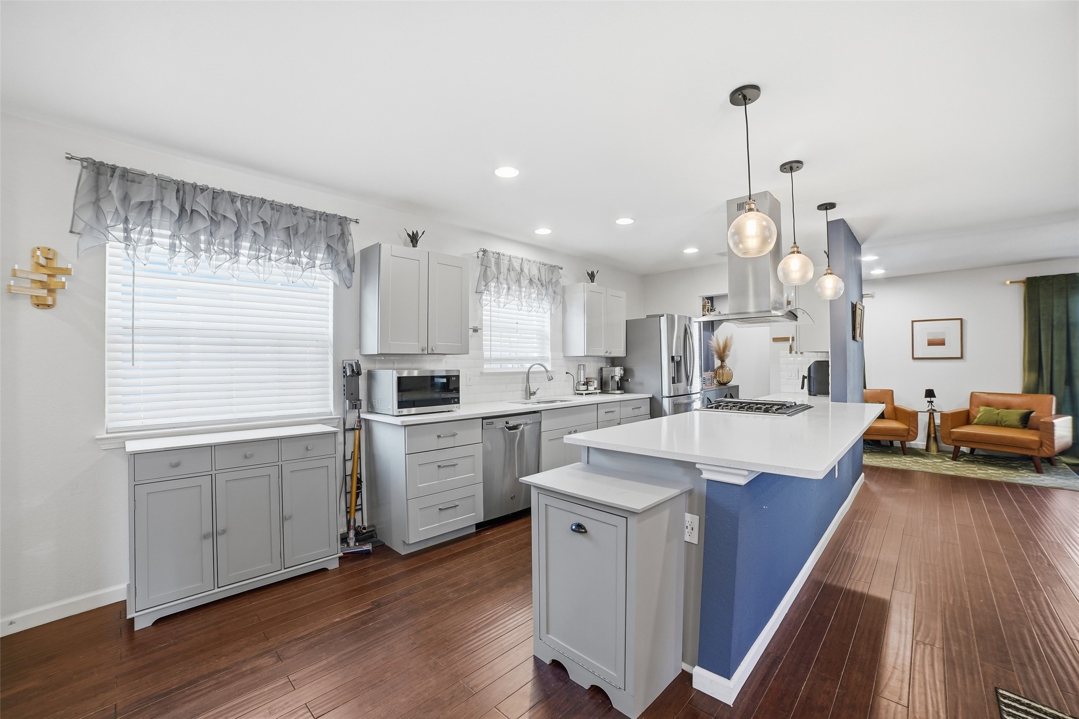 8142 Clear Springs Road Dallas TX 75240