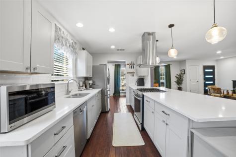 8142 Clear Springs Road Dallas TX 75240