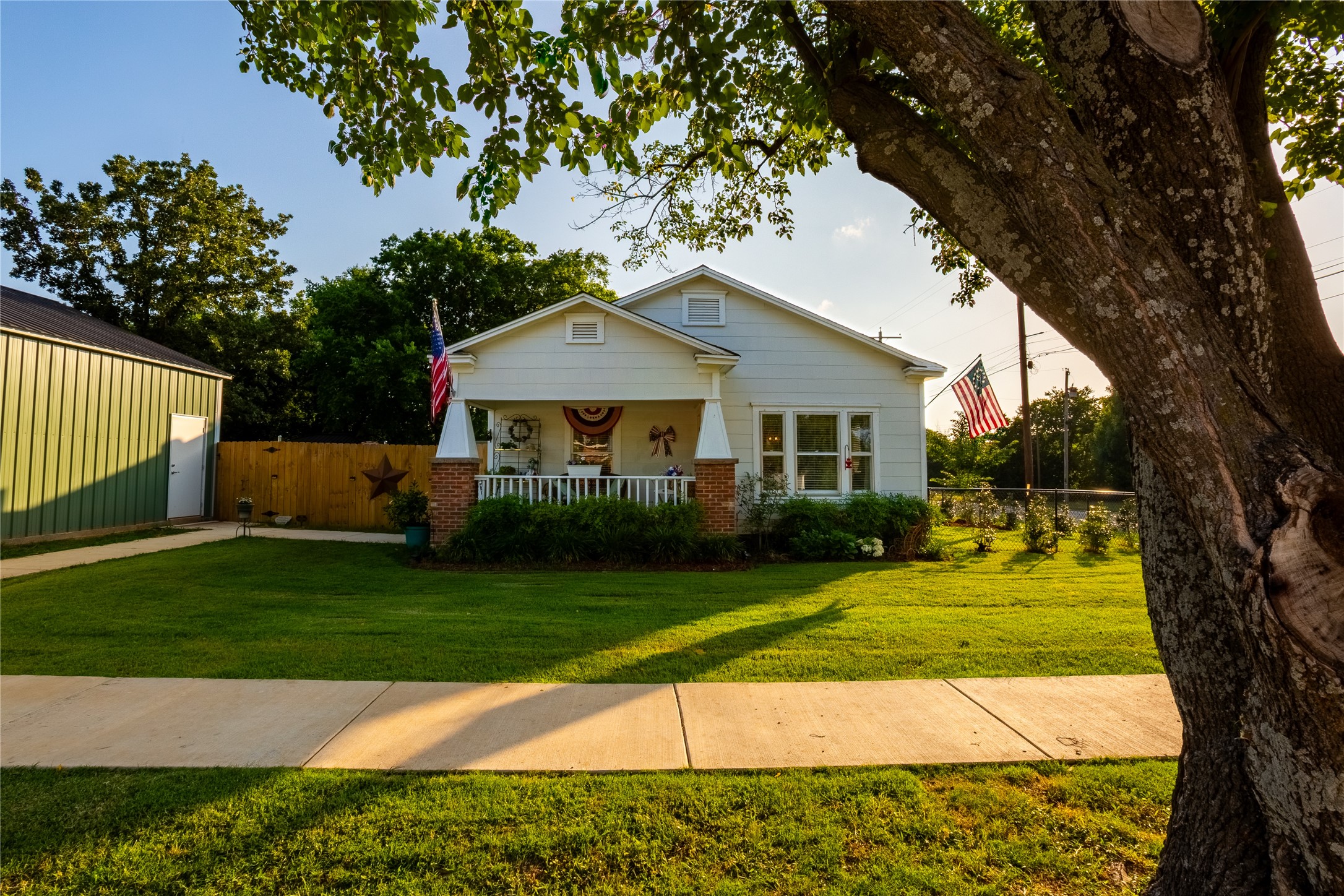 611 Grayson Street Nocona TX 76255