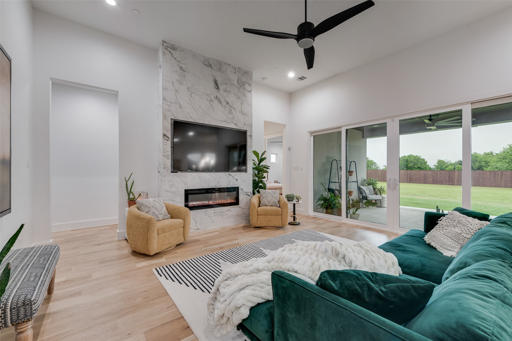 418 Whispering Way Red Oak TX 75154