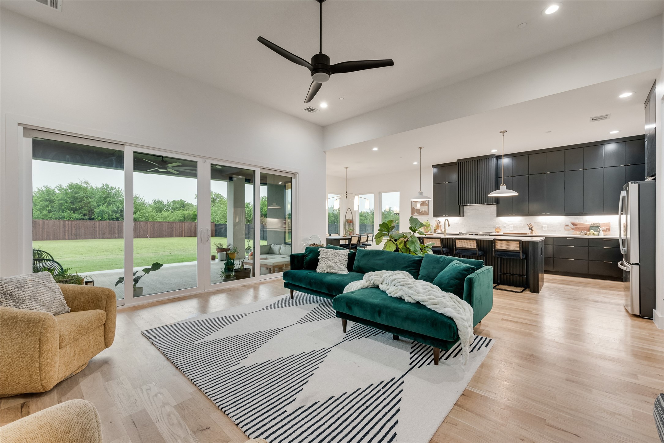418 Whispering Way Red Oak TX 75154