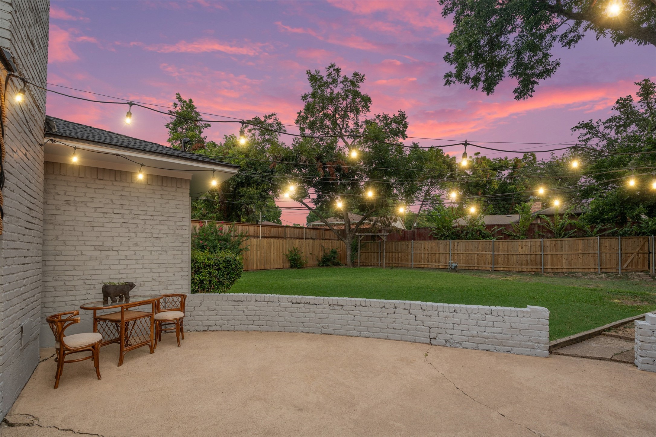 2369 Oldbridge Drive Dallas TX 75228