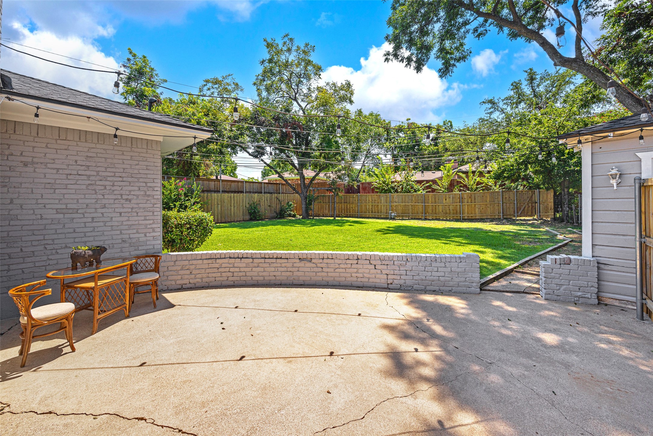2369 Oldbridge Drive Dallas TX 75228