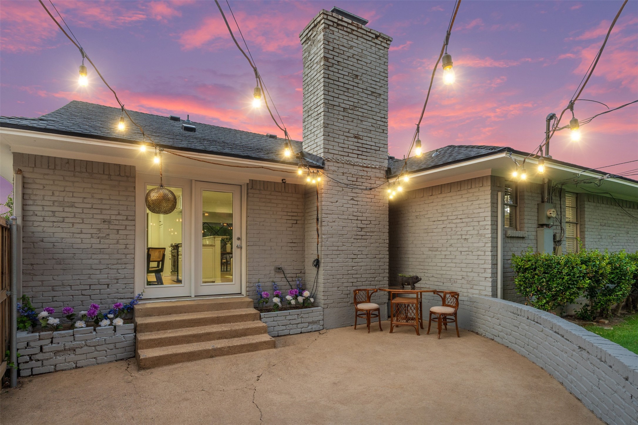 2369 Oldbridge Drive Dallas TX 75228