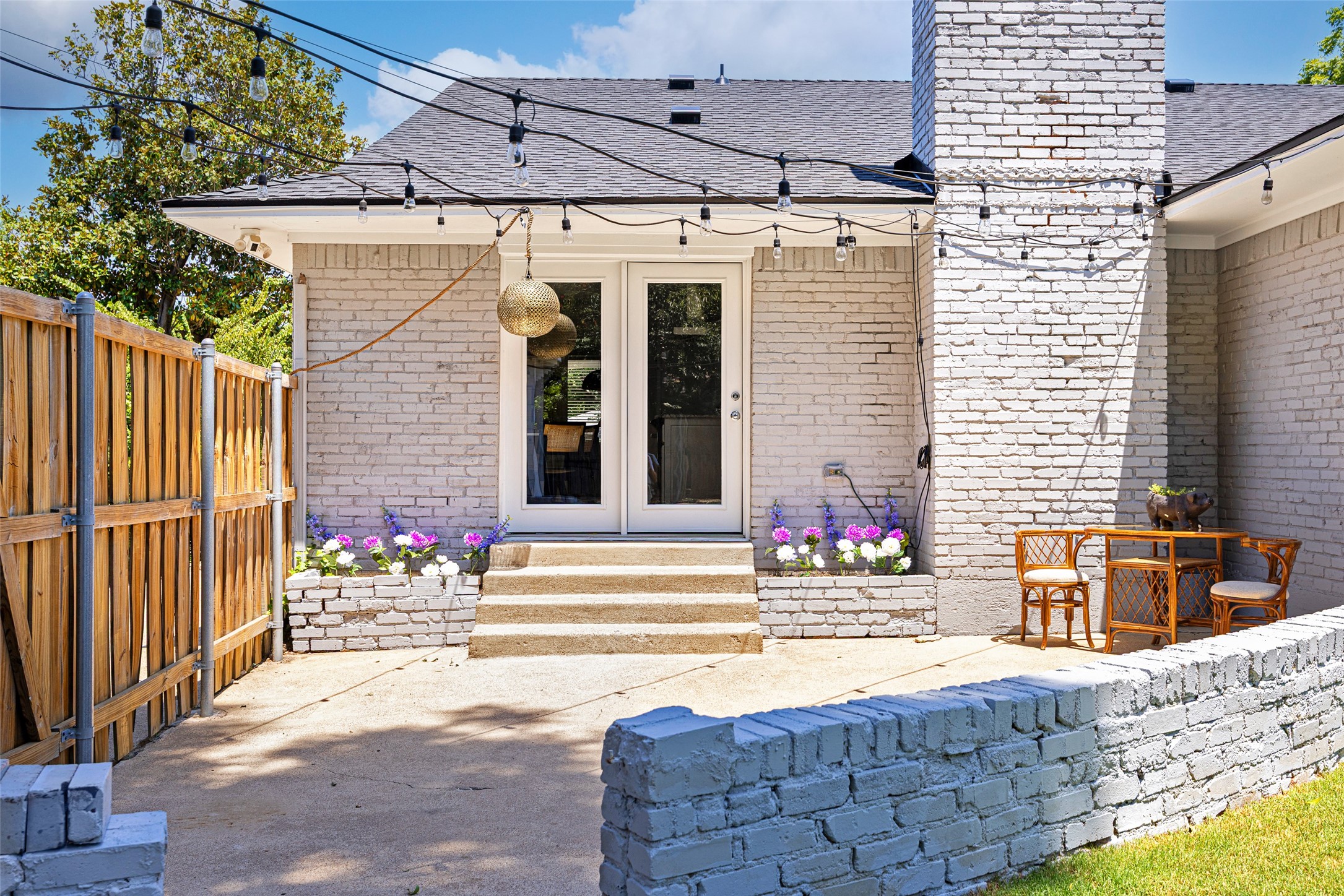 2369 Oldbridge Drive Dallas TX 75228