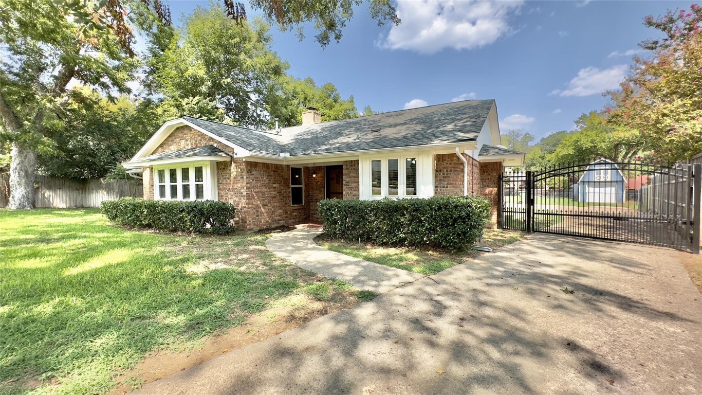 2505 Gary Lane Arlington TX 76016