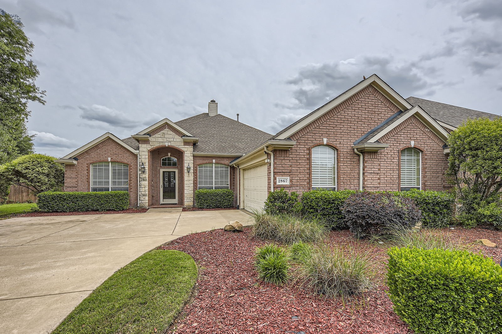 2867 Conrad Lane Grand Prairie TX 75052