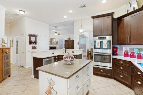 412 Hideaway Court Euless TX 76039