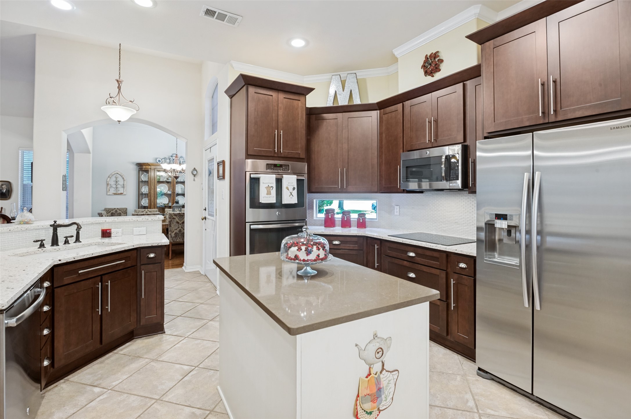 412 Hideaway Court Euless TX 76039