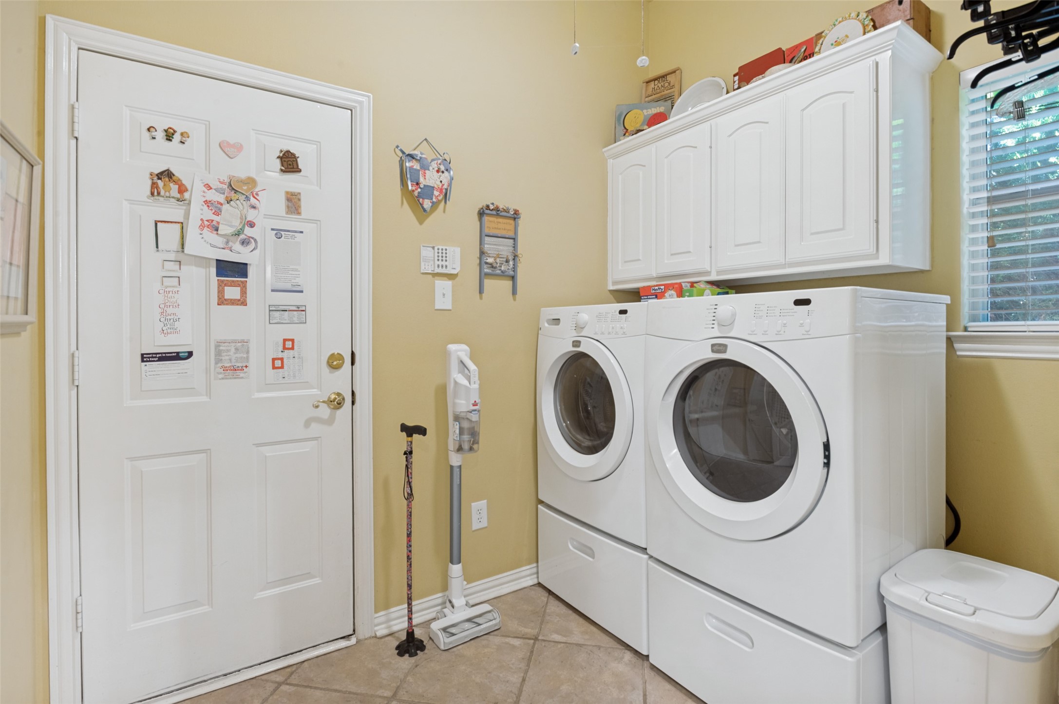 412 Hideaway Court Euless TX 76039
