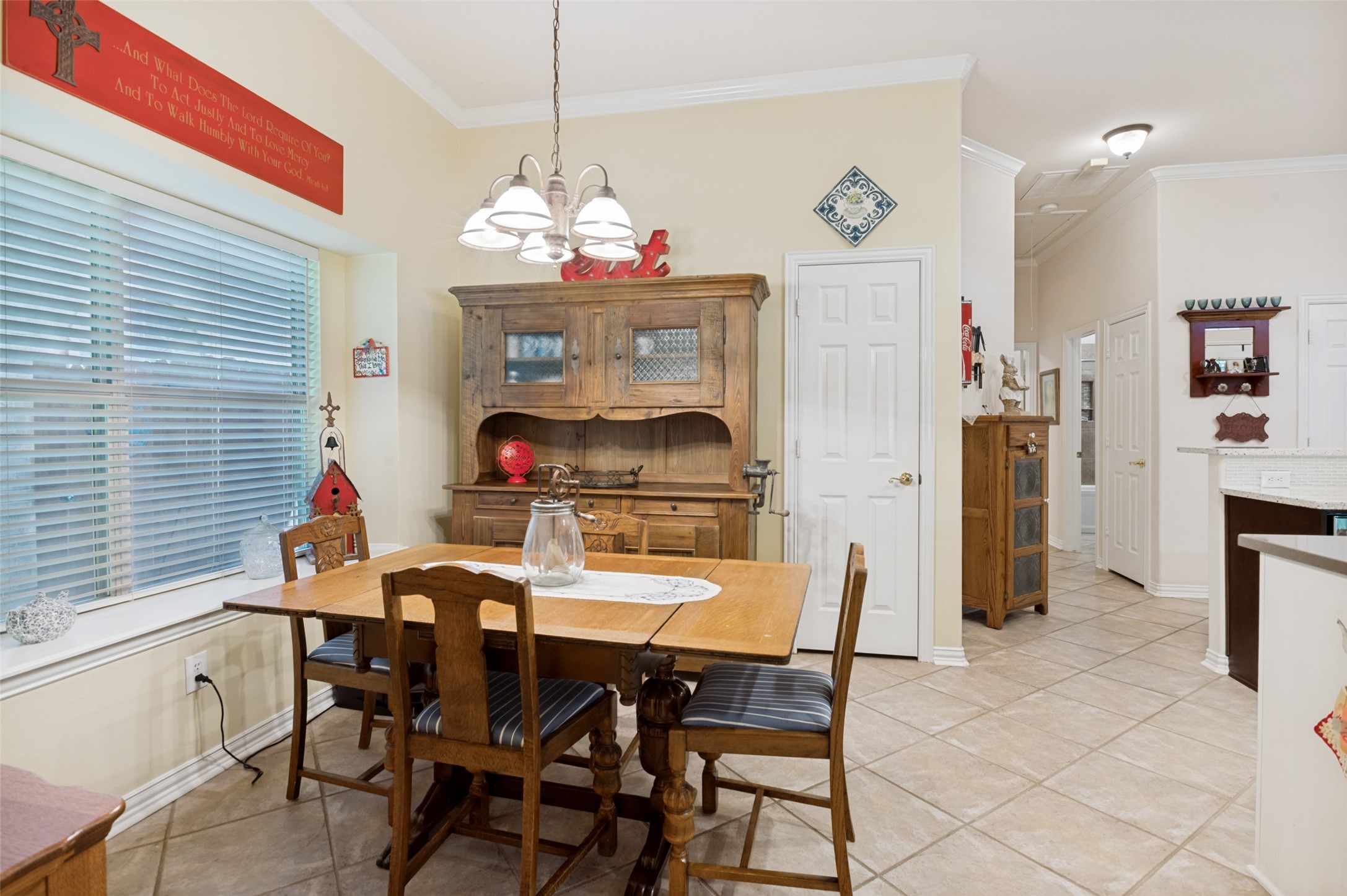 412 Hideaway Court Euless TX 76039