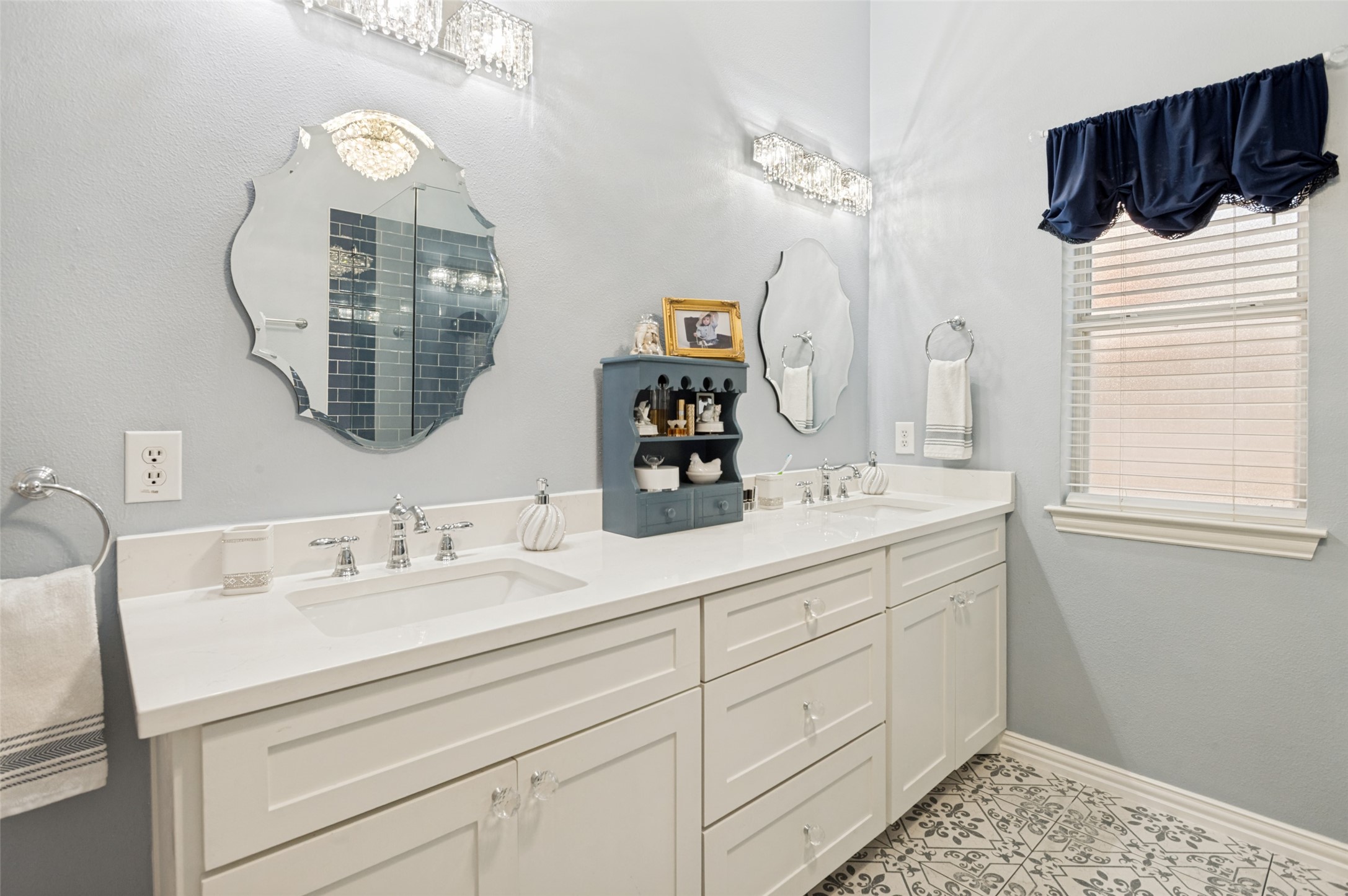 412 Hideaway Court Euless TX 76039