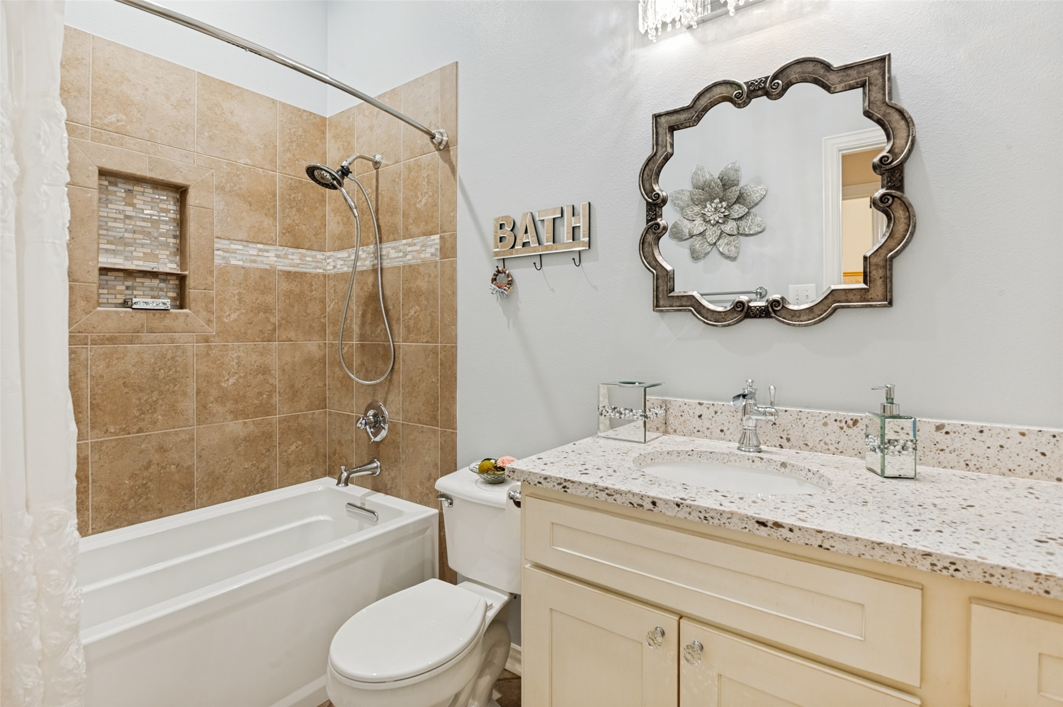 412 Hideaway Court Euless TX 76039