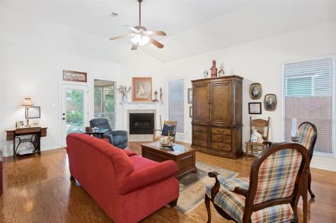 412 Hideaway Court Euless TX 76039