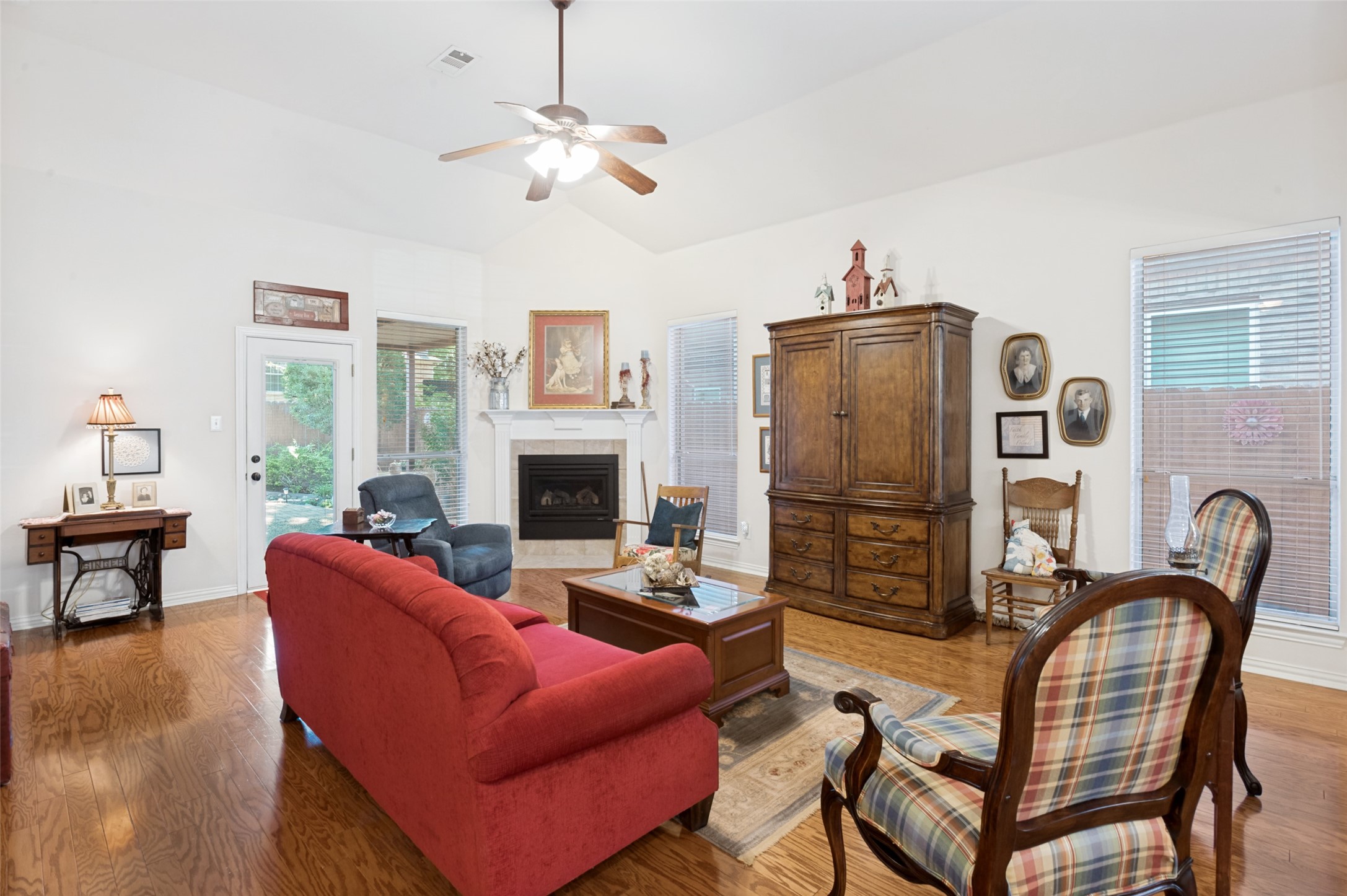 412 Hideaway Court Euless TX 76039