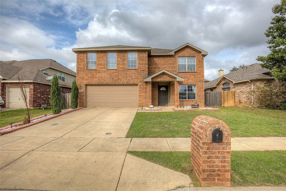 636 Bent Oak Drive Fort Worth TX 76131