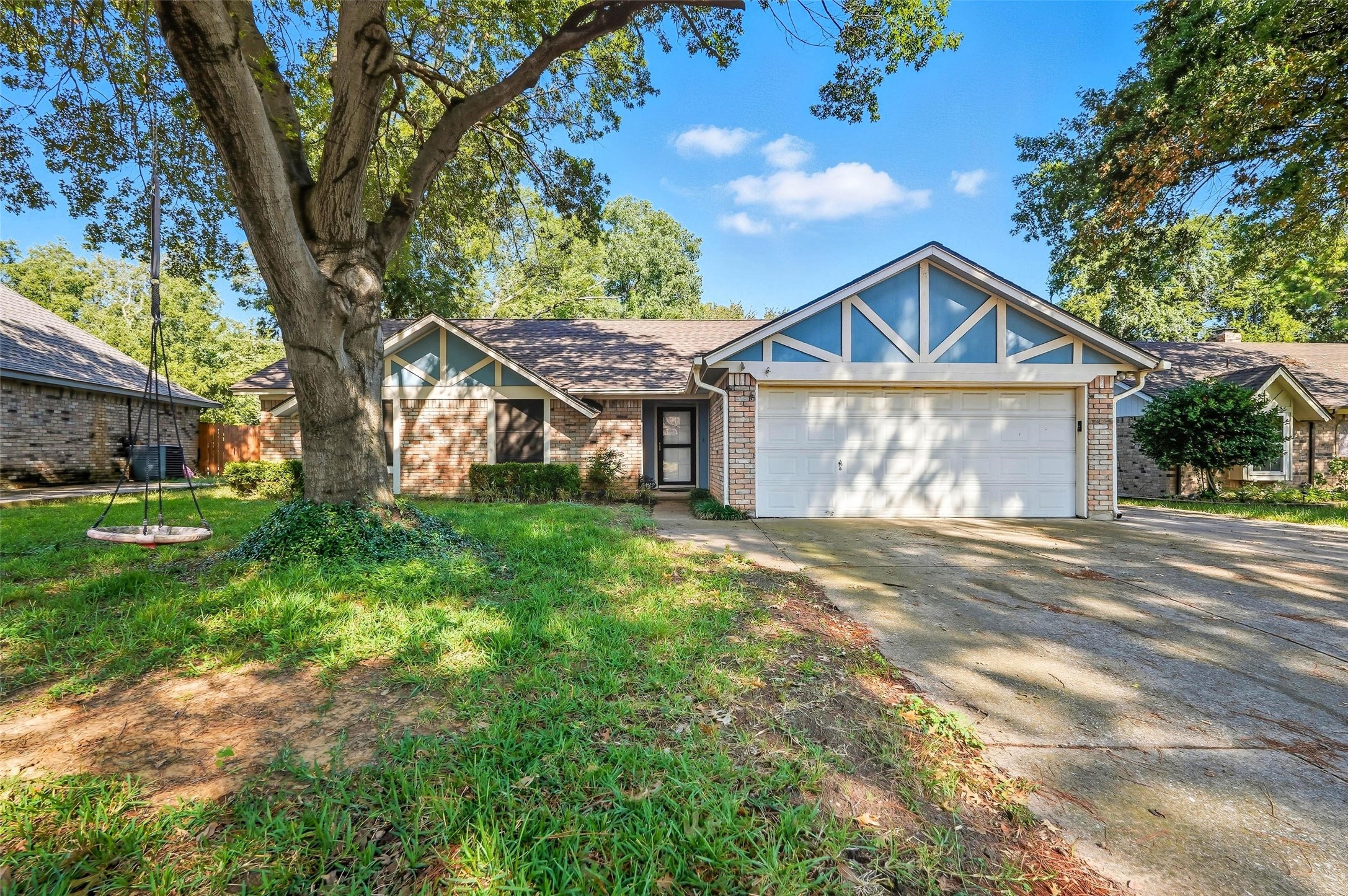 3422 Dovecreek Drive Arlington TX 76016