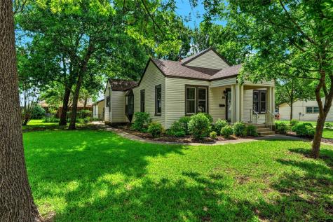 614 N Oak Street Muenster TX 76252