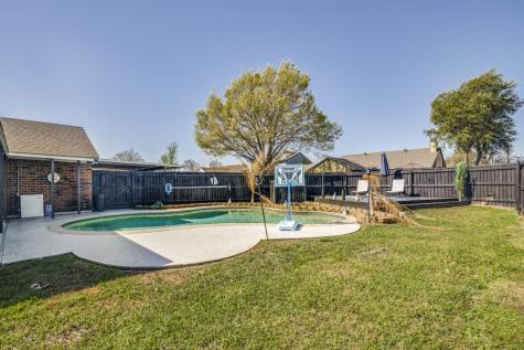 5301 Oceanport Drive Garland TX 75043
