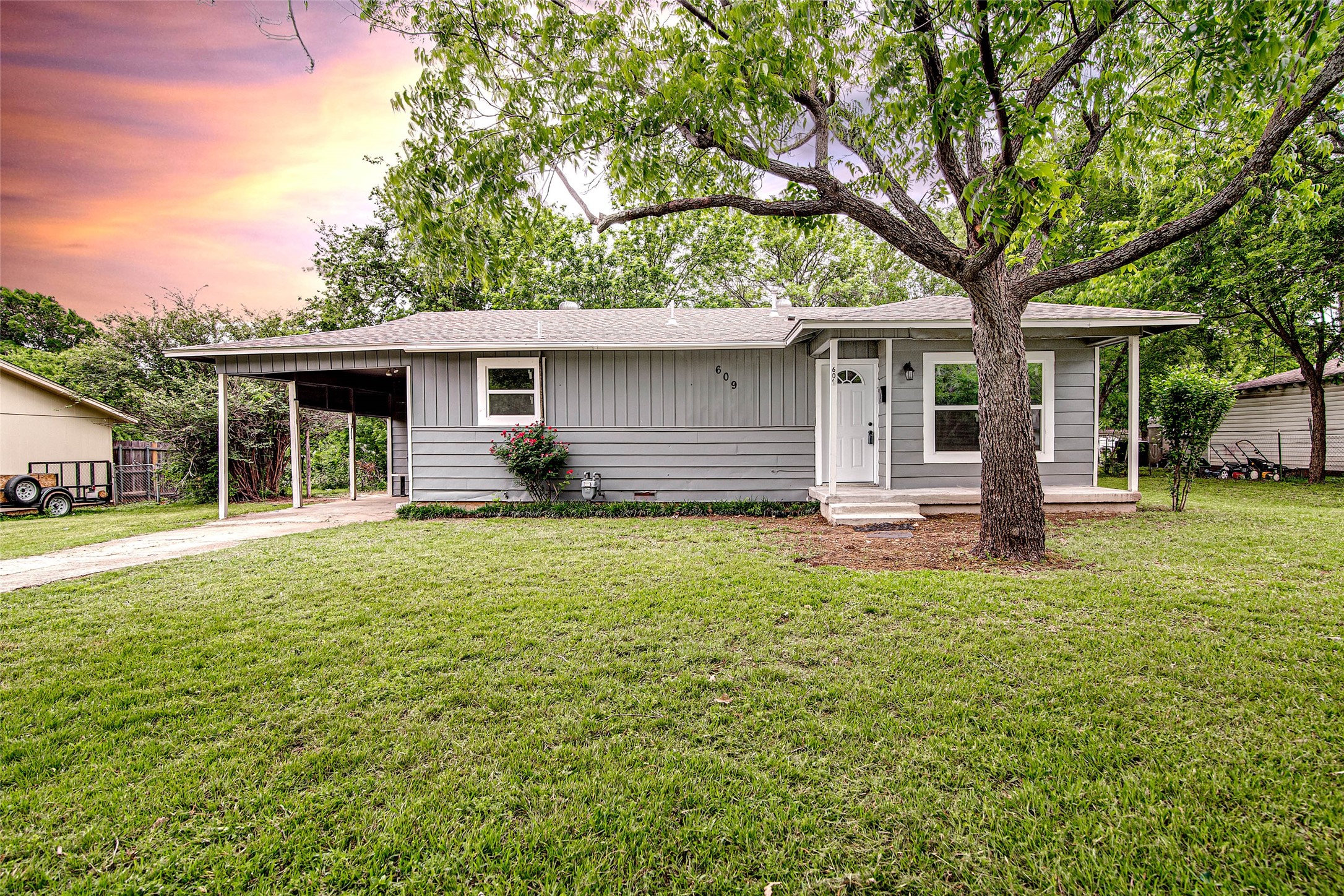 609 Skelly Street Crowley TX 76036
