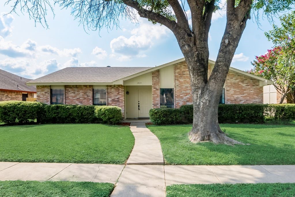 2633 Hampshire Drive Garland TX 75040