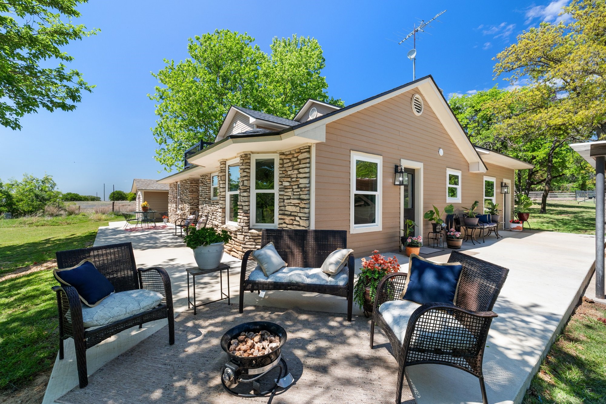 409 Measures Road Weatherford TX 76088
