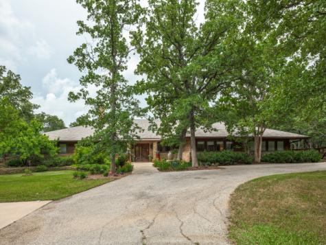1004 Harpole Road E Argyle TX 76226