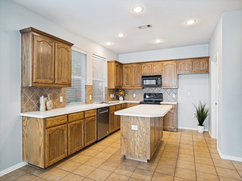 2737 Lynx Fort Worth TX 76244
