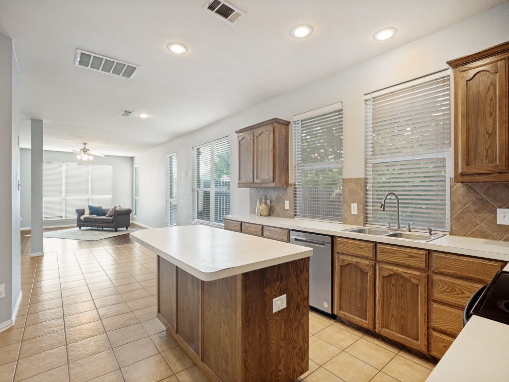 2737 Lynx Fort Worth TX 76244