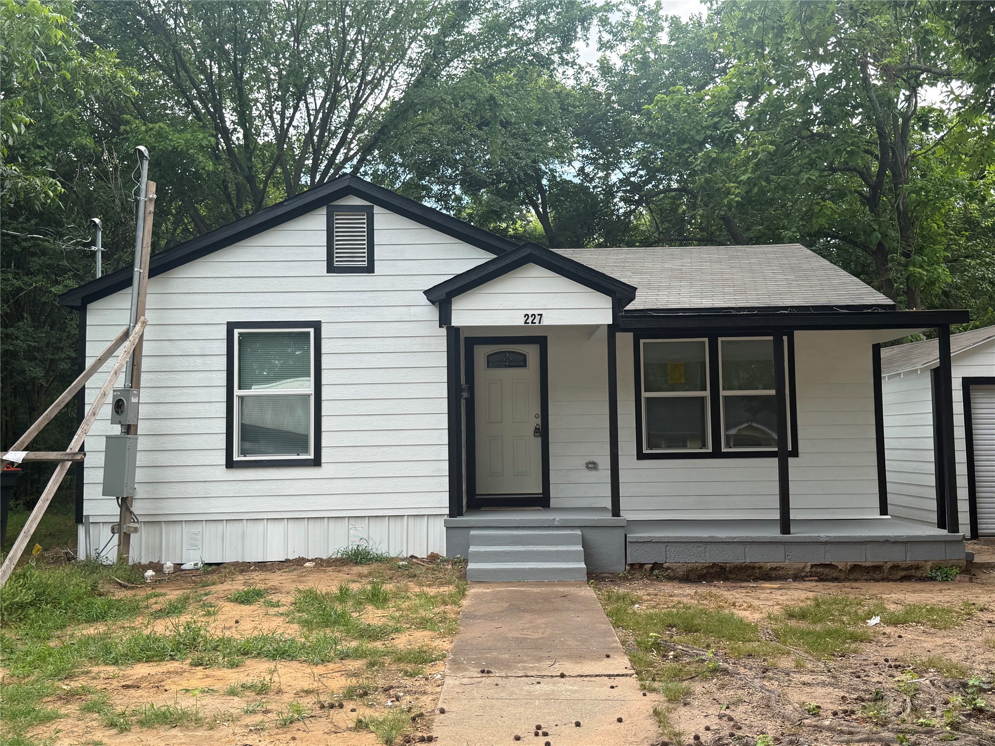 227 24th Street NW Paris TX 75460