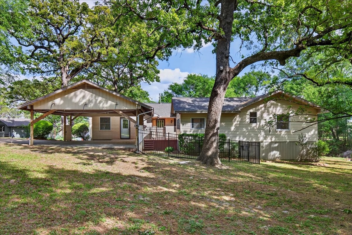 102 Summerall Drive Mabank TX 75156