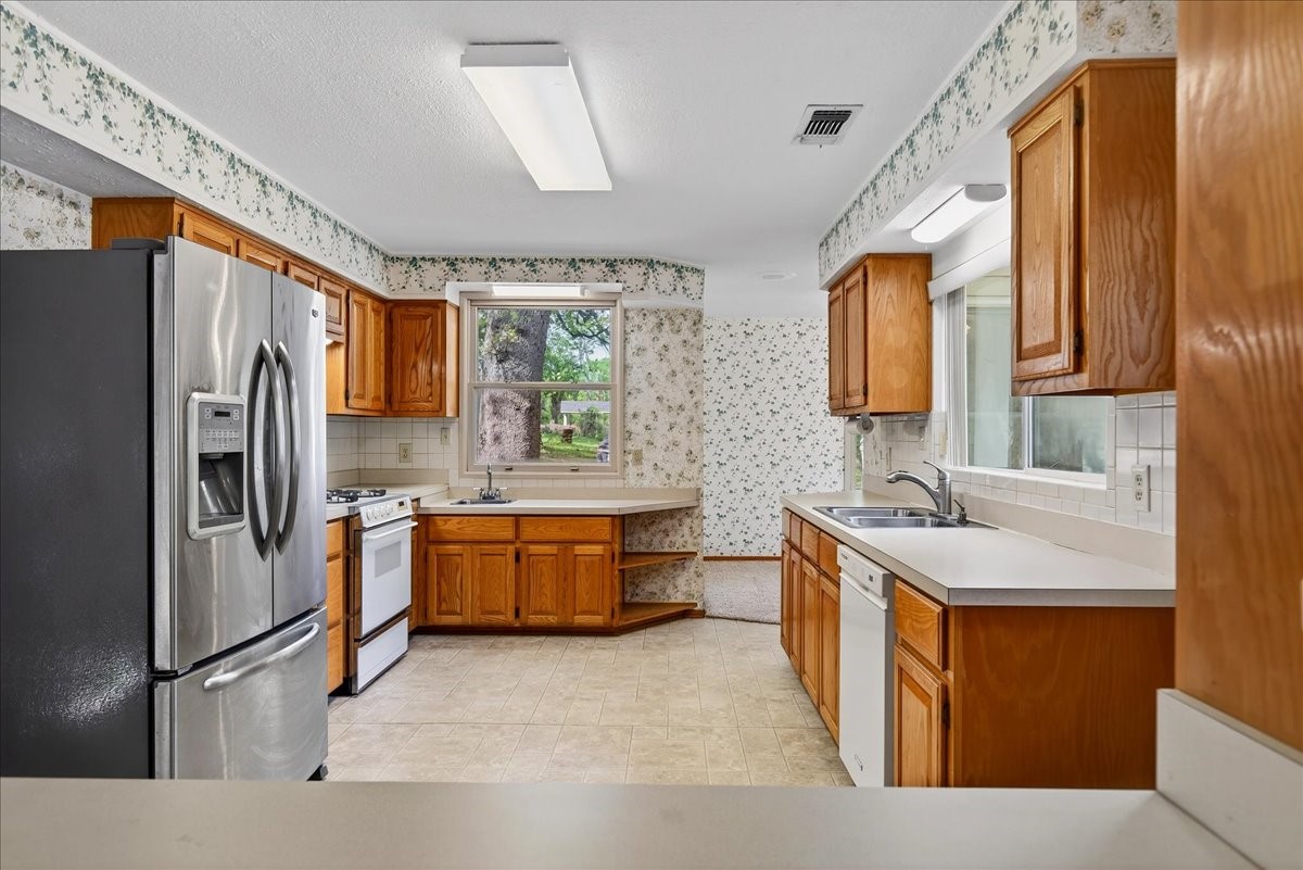 102 Summerall Drive Mabank TX 75156